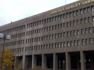 İş mahkemelerine FETÖ baskını