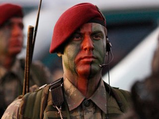 Özel Kuvvetler Komutanlığı'nda 90 tutuklama