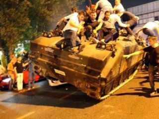 Dünyada başarısız olan darbe girişimleri