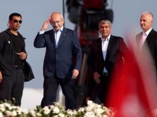 Miting sonunda neden kürsüye çıkmadı?