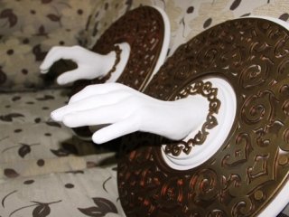 Gülen’in alçıdan elini öpüp söz veriyorlarmış