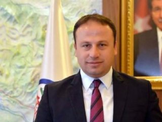 AK Parti'li Belediye Başkanı FETÖ'den gözaltında