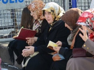 FETÖ'nün para trafiğini 'abla'lar sürdürüyor