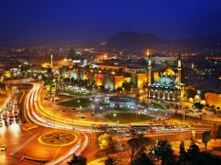 Mali'den gelip Kayseriliyi solüsyon taktiğiyle dolandırdılar