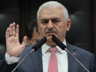 Başbakan o davaları geri çekmedi