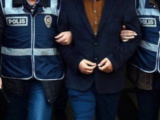 Kırmızı bültenle aranan işadamı teslim oldu