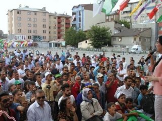 HDP'nin Ağrı mitinginde Figen Yüksekdağ'ı 120 kişi dinledi