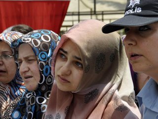 Şehidin hamile eşi herkesi duygulandırdı