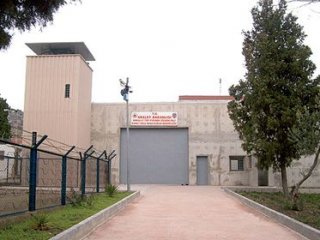 İmralı'daki 1 yüzbaşı ve 2 astsubaya gözaltı