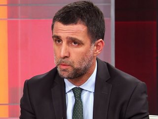 Hakan Şükür'ün villasına baskın!