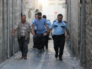 Vahşet: Doğurduğu bebeği poşete koyup...