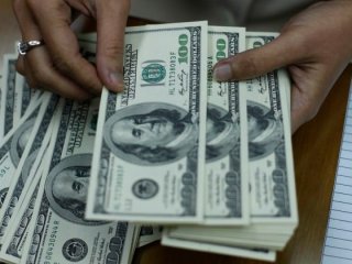 Merkez'in kararından sonra doların ateşi düştü
