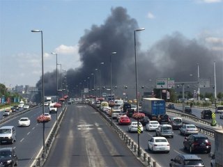 İstanbul Merter'de korkutan yangın