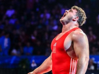 Kayaalp şortu için yapılan yorumlara cevap verdi