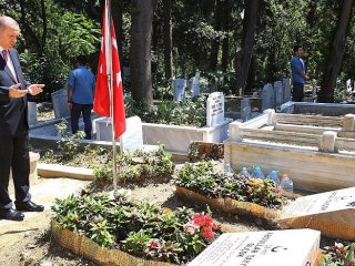 Erdoğan'dan Olçok ve oğlunun mezarına ziyaret