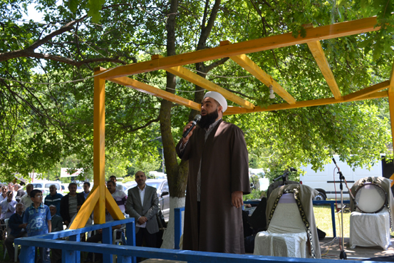 Namaz dinin direğidir 