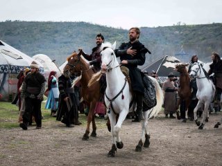 Diriliş Ertuğrul hayranlarına güzel haber