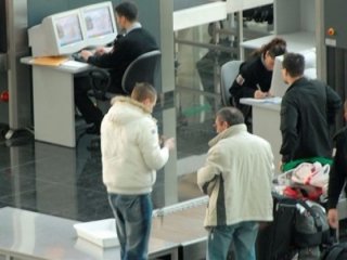 Havalimanlarında canlı bombaya karşı 'kapan' dönemi başlıyor