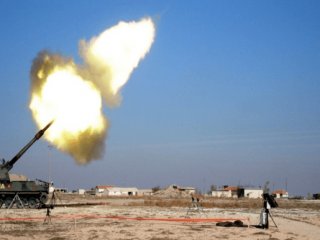 Türk Silahlı Kuvvetleri Cerablus'taki terör yuvalarını OBÜS'lerle vuruyor