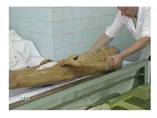 Dünyayı titreten liderin cesedi böyle mumyalandı!