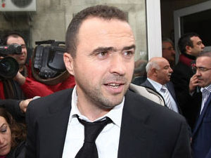 Arif  Erdem nasıl kaçtı?