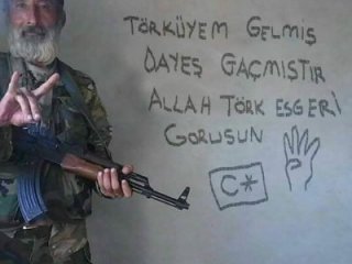 Türkmen muhalifin duvar yazısı gündem oldu