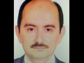 Ünlü iş adamı para dolu çanta ile kaçarken yakalandı