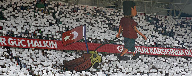 Konyaspor taraftarından anlamlı koreografi