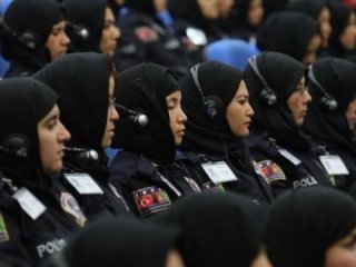 Başörtüsü serbestliği polislere de getirildi