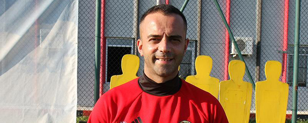 'Nöbetçi golcü' futbolu Eskişehirspor'da bırakmak istiyor