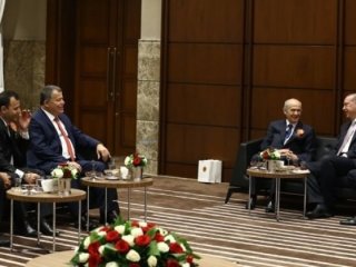 Adli yıl açılışındaki 'kahkaha' fotoğrafının sırrı