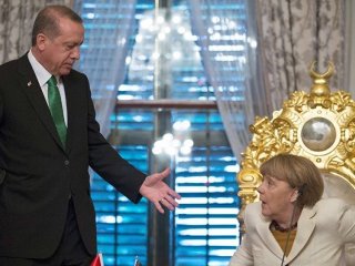 Alman basını böyle yorumladı! Merkel Erdoğan'ın önünde diz çöktü