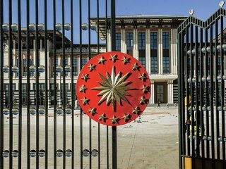 Küçükyılmaz'dan garip paylaşım: FETÖ operasyonu bize döndü