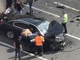 Vladimir Putin'in otomobili böyle parçalandı