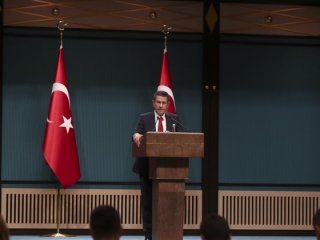 AK Parti'den erken seçim sinyali