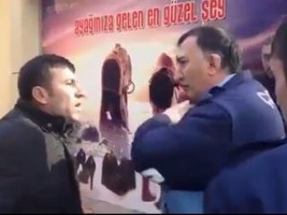 Zabıtadan gariban simitçiye yakışıksız hareket