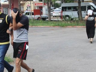 Anne ve oğlu fuhuştan tutuklandı