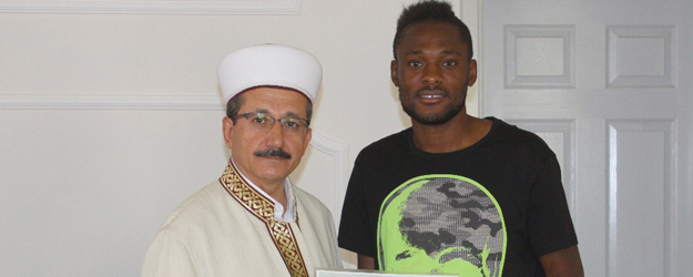 Manisaspor'un Kongolu futbolcusu Bakaki Müslüman oldu