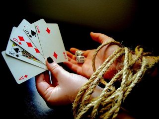 Kumar bağımlısı olmuşuz da haberimiz yok