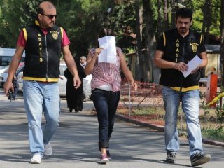 Türkiye'de 100 bin kişi fuhuş batağında!