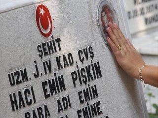 Şehit eşleri için en acı bayram!