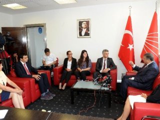 AK Parti heyeti CHP’yi ziyaret etti