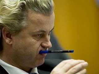 15 Temmuz darbe girişiminin başarısız olmasına üzülmüş