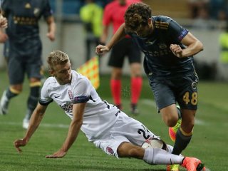 Fenerbahçe puanı son anda kurtardı!