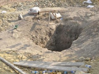 Köylü definecilerden illallah etti