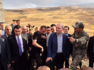 Bakan Soylu'dan anlamlı hareket