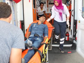 Sevdiği kız reddedince çamaşır suyu içti