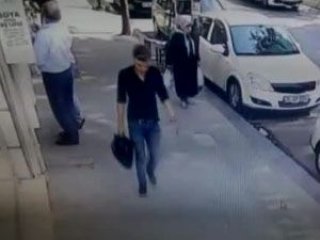 İstanbul'da polis kıyafetli gasp