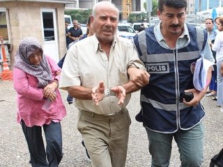 21 yıl önce öldürüp, kolide sakladılar