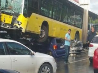 Metrobüste şoföre tekme atan saldırgan kaç yıl ceza alır?